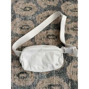 Lululemon Everywhere Belt Bag White NWOT